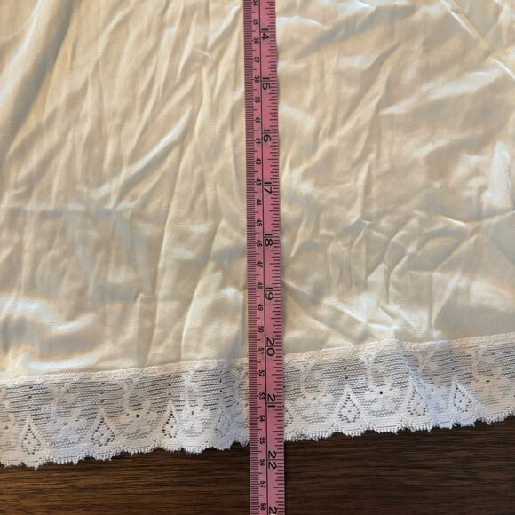 VTG Komar 100% Nylon Feminine Half Slip Skirt Cream w/White Lace SZ MEDIUM USA - Picture 8 of 8